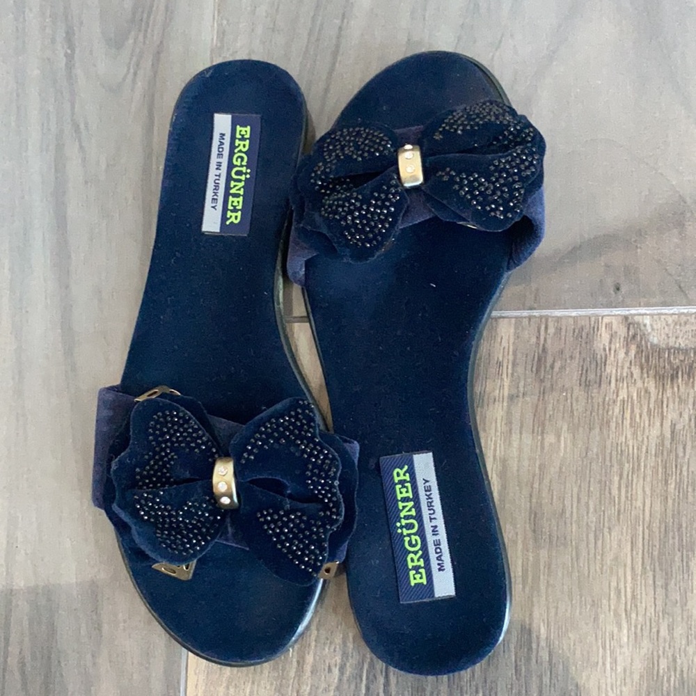 Slippers - Picture 3 of 5